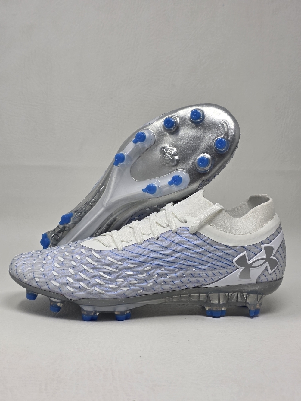 Under Armour Magnetico Pro 5 FG Soccer Cleats 6000546-100 Women's Size 8 New